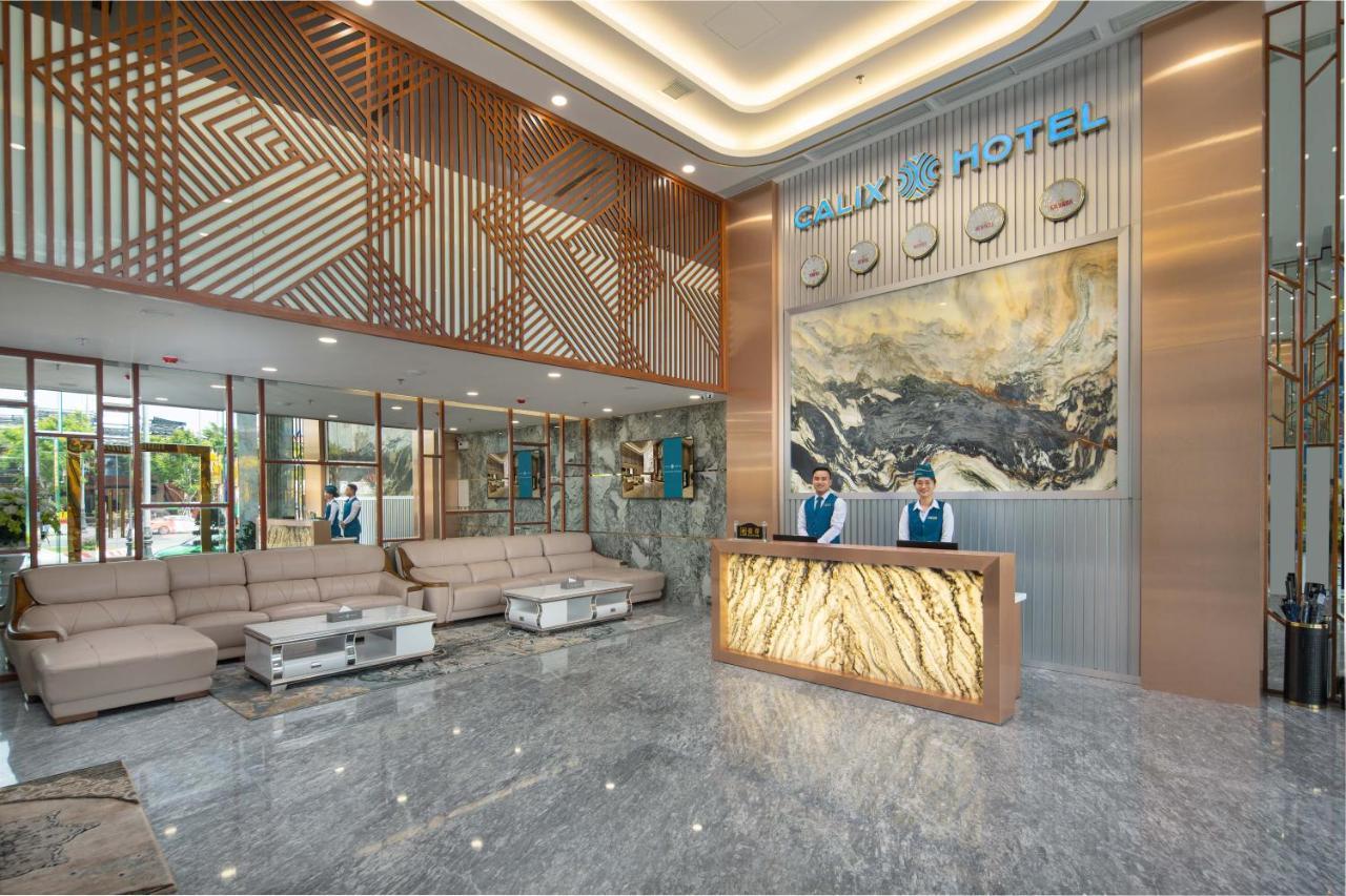 Calix Hotel Da Nang Exterior photo