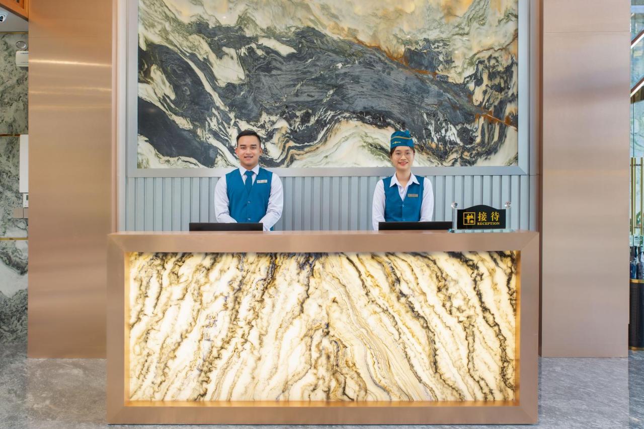 Calix Hotel Da Nang Exterior photo