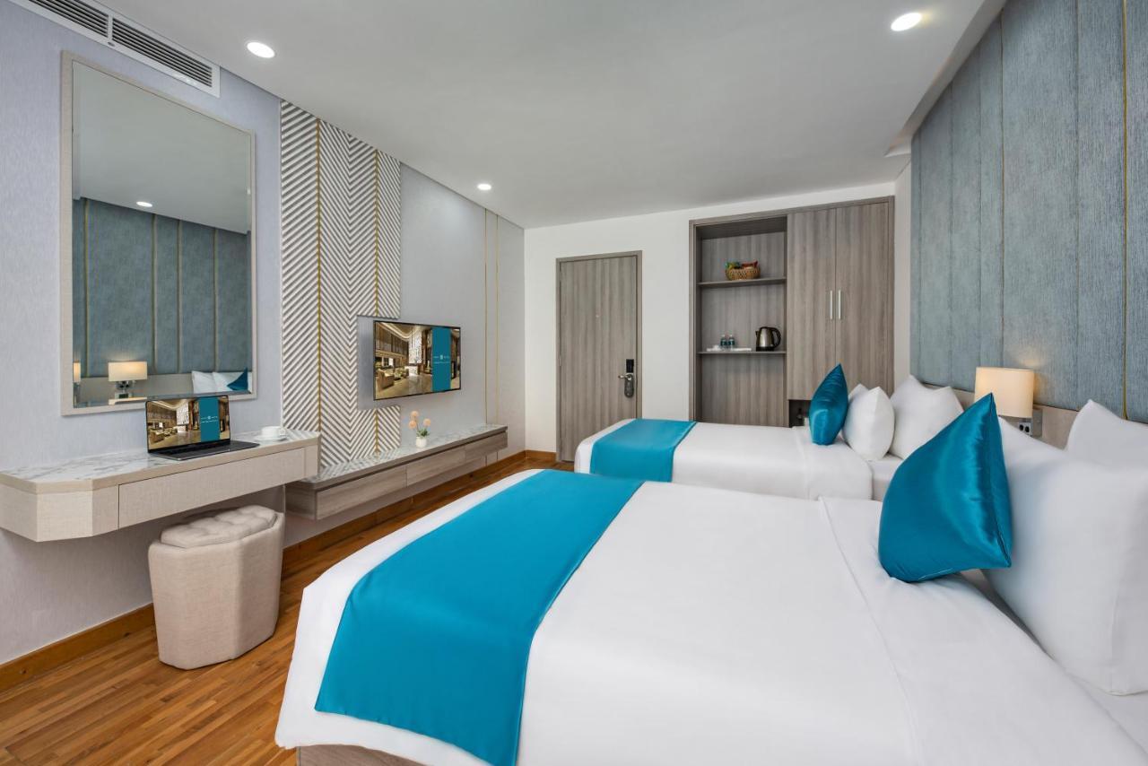 Calix Hotel Da Nang Exterior photo