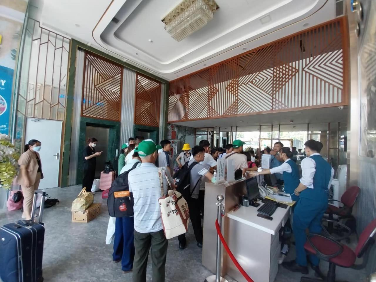 Calix Hotel Da Nang Exterior photo