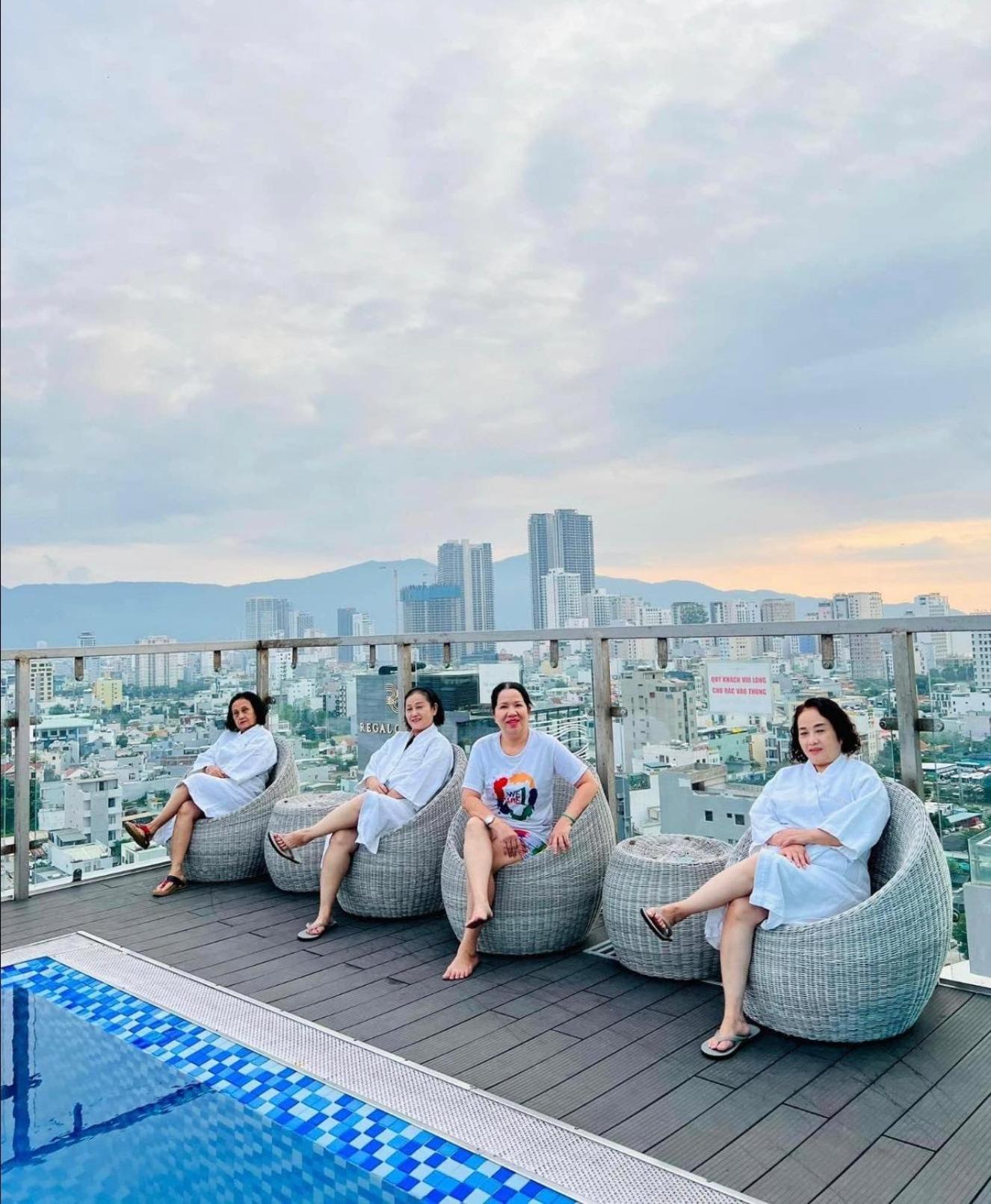 Calix Hotel Da Nang Exterior photo